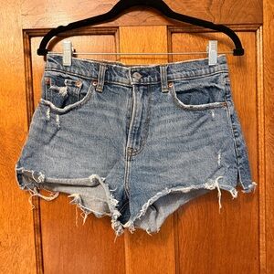 Abercrombie the mom short, mid rise, curve love denim shorts